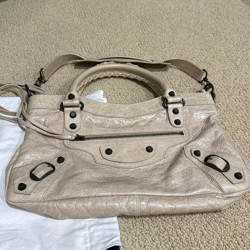 Balenciaga city cream